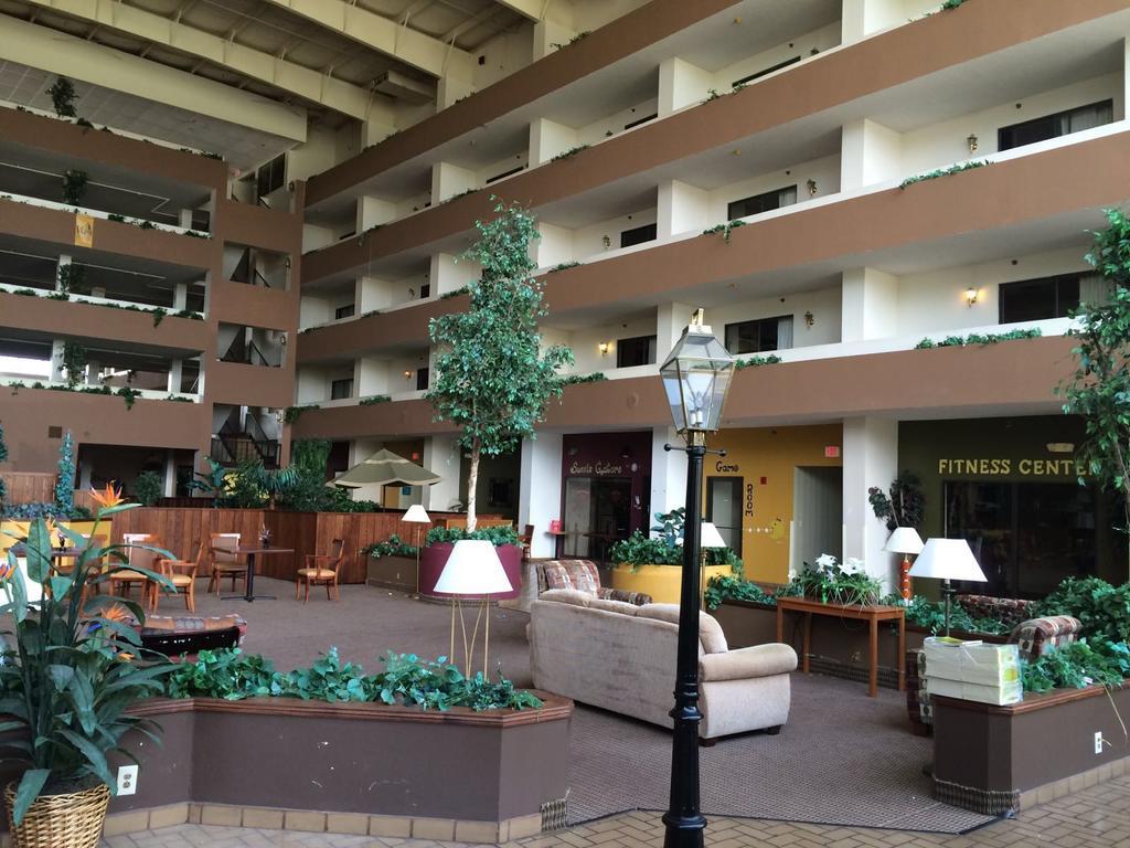 Plaza Hotel And Suites Pine Bluff Exterior foto