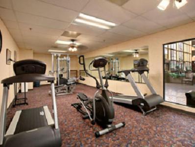 Plaza Hotel And Suites Pine Bluff Einrichtungen foto