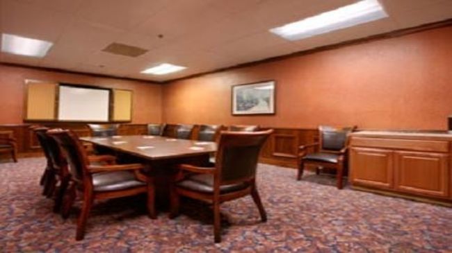 Plaza Hotel And Suites Pine Bluff Einrichtungen foto